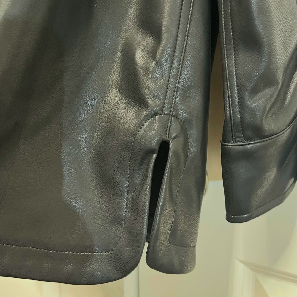 Anthropologie Entro Black Oversized Lightweight Faux leather Shirt Jacket Sz S - Picture 5 of 13